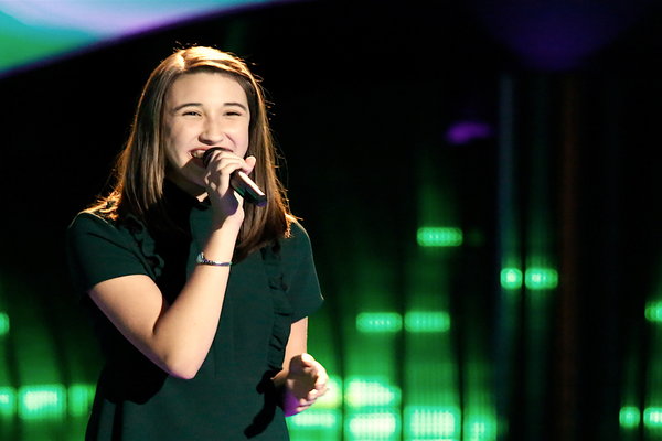 15-Year-Old Hanna Eyre Receives Chair Turns from Three Judges on NBC’s “The Voice”