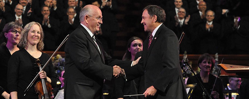 Utah Governor Herbert Becomes First Governor to Conduct Mormon Tabernacle Choir