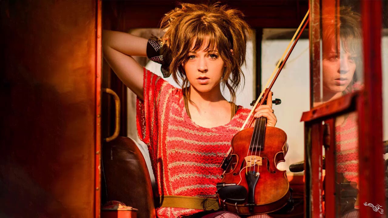 World Renowned Violinist Lindsey Stirling Continues to Shine in Spite of Criticism